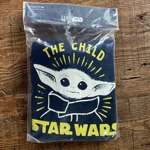 Gap Star Wars ‘the child’ 2 pc long sleeve shirt & pants